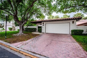 Building Photo - 3416 Cll Del Torre