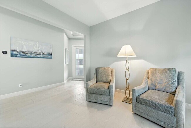 Building Photo - AZURE AT HACIENDA LAKES - 2 bedroom spacio...