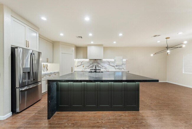 Building Photo - 82603 Grass Flat Ln