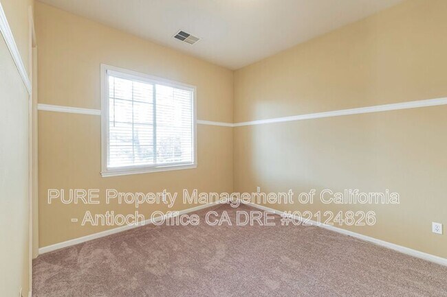 Building Photo - 2340 Indian Springs Dr