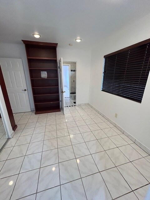 Building Photo - 4911 San Rafael Ave
