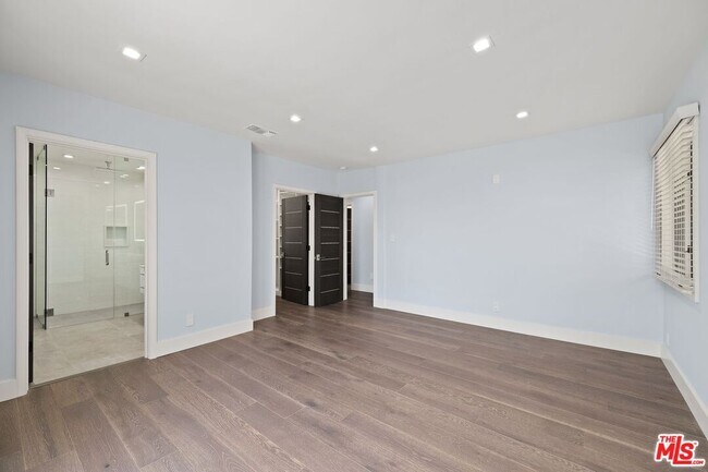 Building Photo - 1256 Stradella Rd