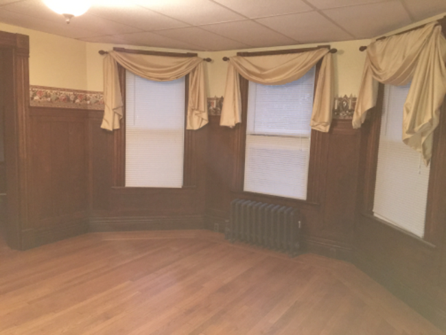 Building Photo - 123 Ingersoll Grove