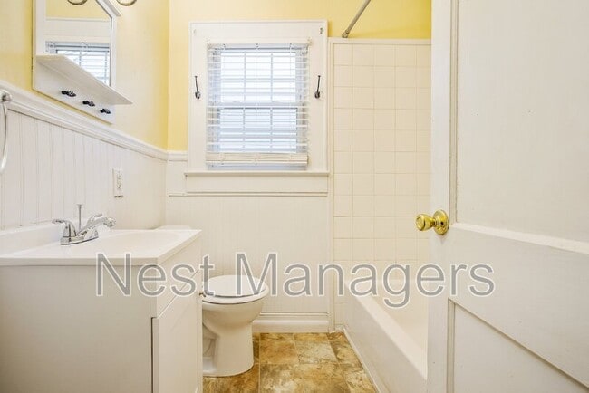 Building Photo - 727 Greenland Dr