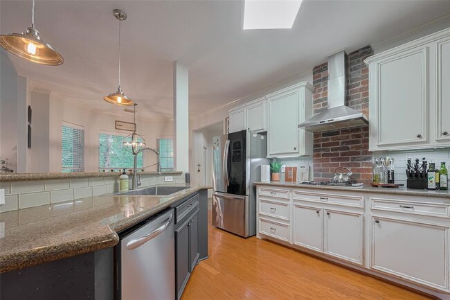Building Photo - 9072 Grand Lake Estates Dr