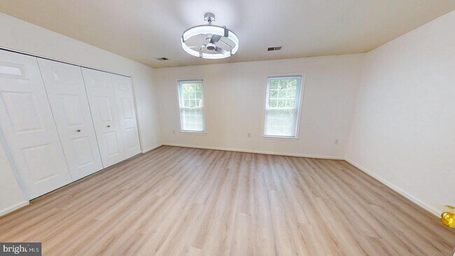 Building Photo - 4477 Holly Ave