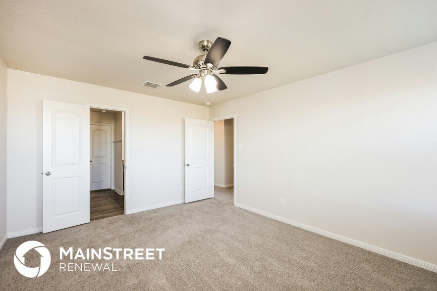 Building Photo - 6726 Sabinal