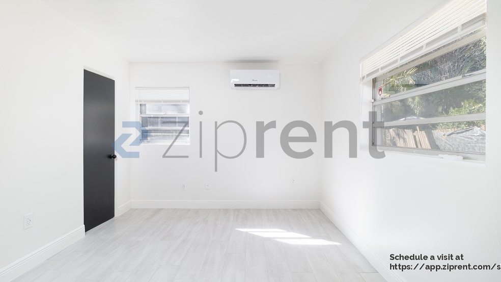 Building Photo - 1103 E South St