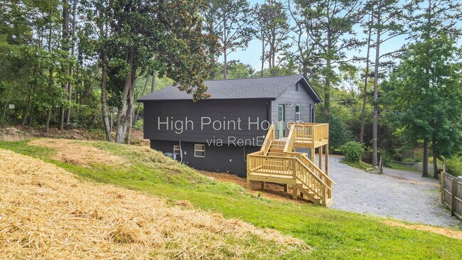 Building Photo - 932 Hurtt Rd