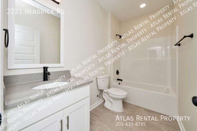 Building Photo - 2221 Headrick Rd