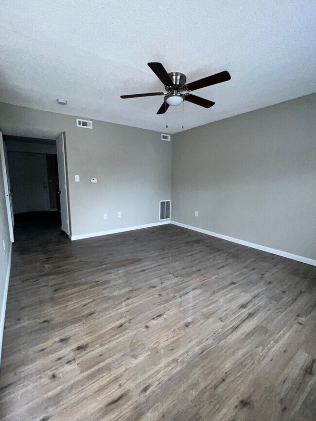 Building Photo - Woodward Apartments