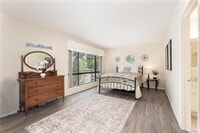 Building Photo - 160 S Seneca Cir