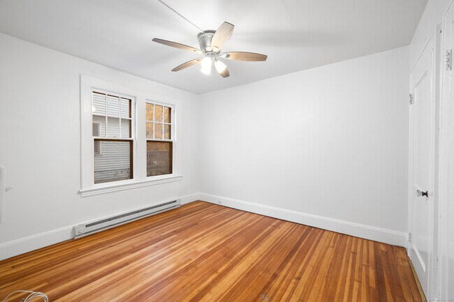 Building Photo - 116 Scofield Ave