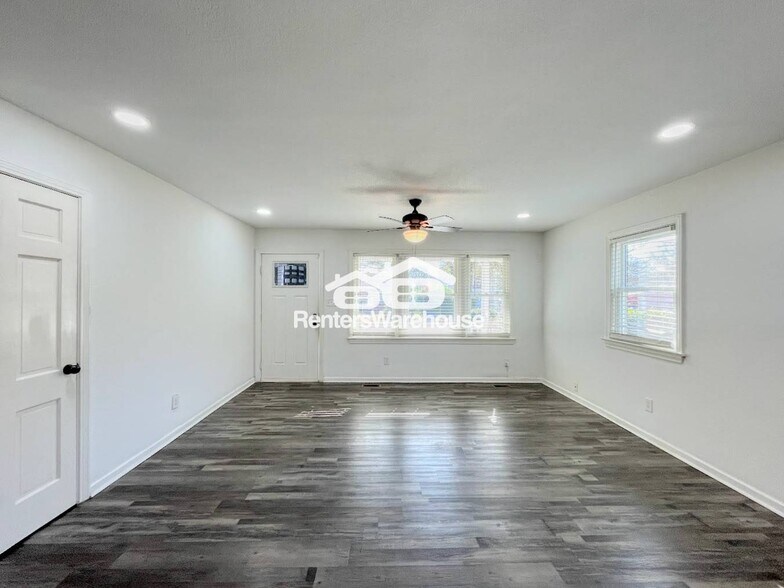 Building Photo - 2700 Belle St