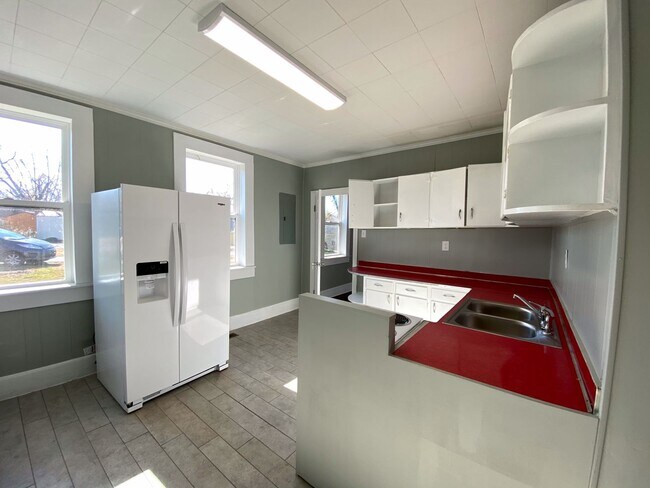 Building Photo - 3 bed/ 2 bath house in Seneca