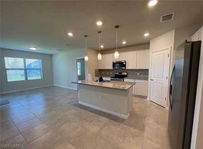 Building Photo - 10861 Firebush Cir