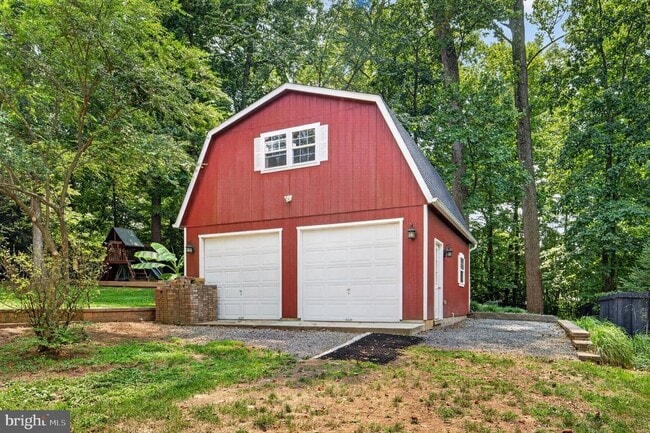 Building Photo - 6443 Walters Woods Dr