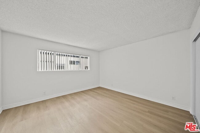 Building Photo - 8371 Northgate Ave