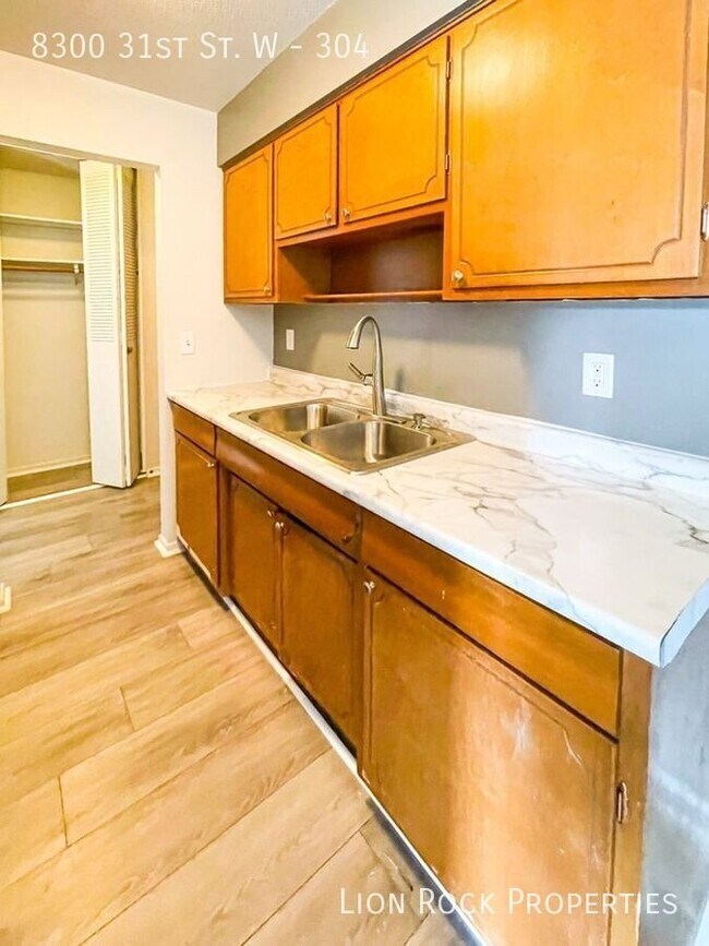 Building Photo - 8300 W 31st St