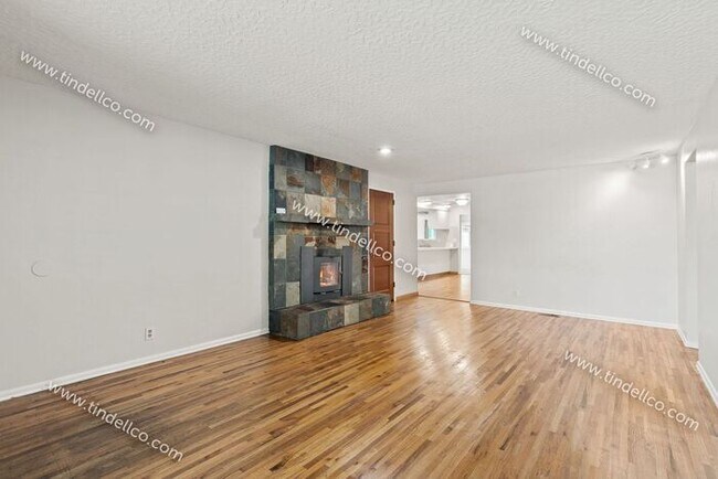 Building Photo - Gladstone Charmer | 3 Bedroom 2 Bathroom H...