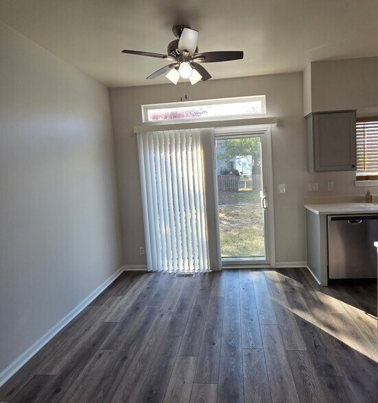 Building Photo - 22241 W Niagara Trl