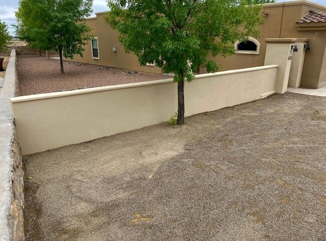 Building Photo - 4226 Tres Ninos Dr