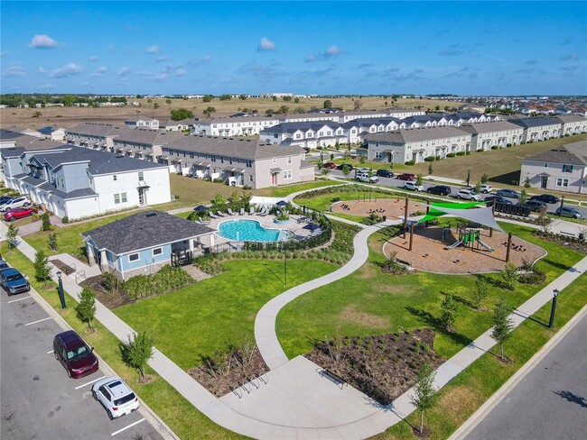 Building Photo - 1043 Lakeshore Breeze Pl