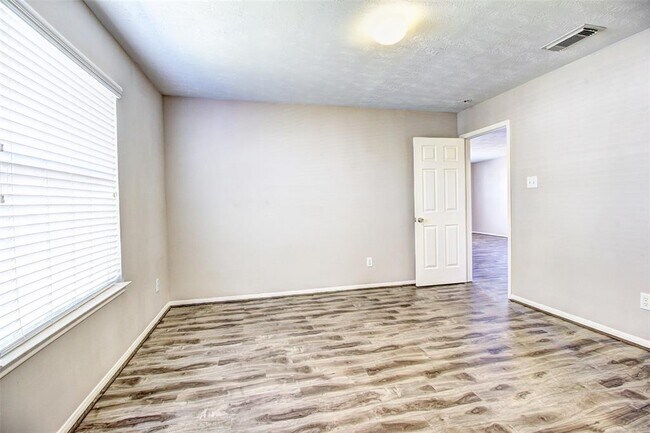 Building Photo - 17018 Midnight Sun Ln
