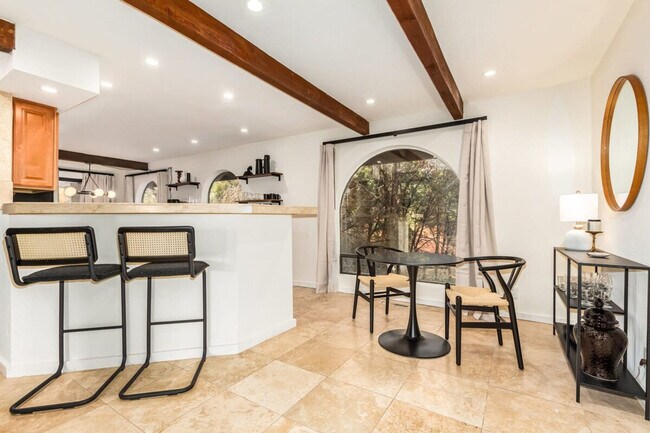 Building Photo - 32 San Patricio Dr