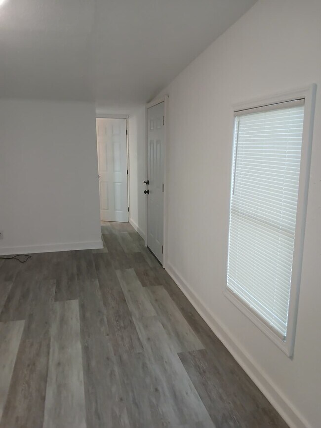 Building Photo - 1534 Moonflower St