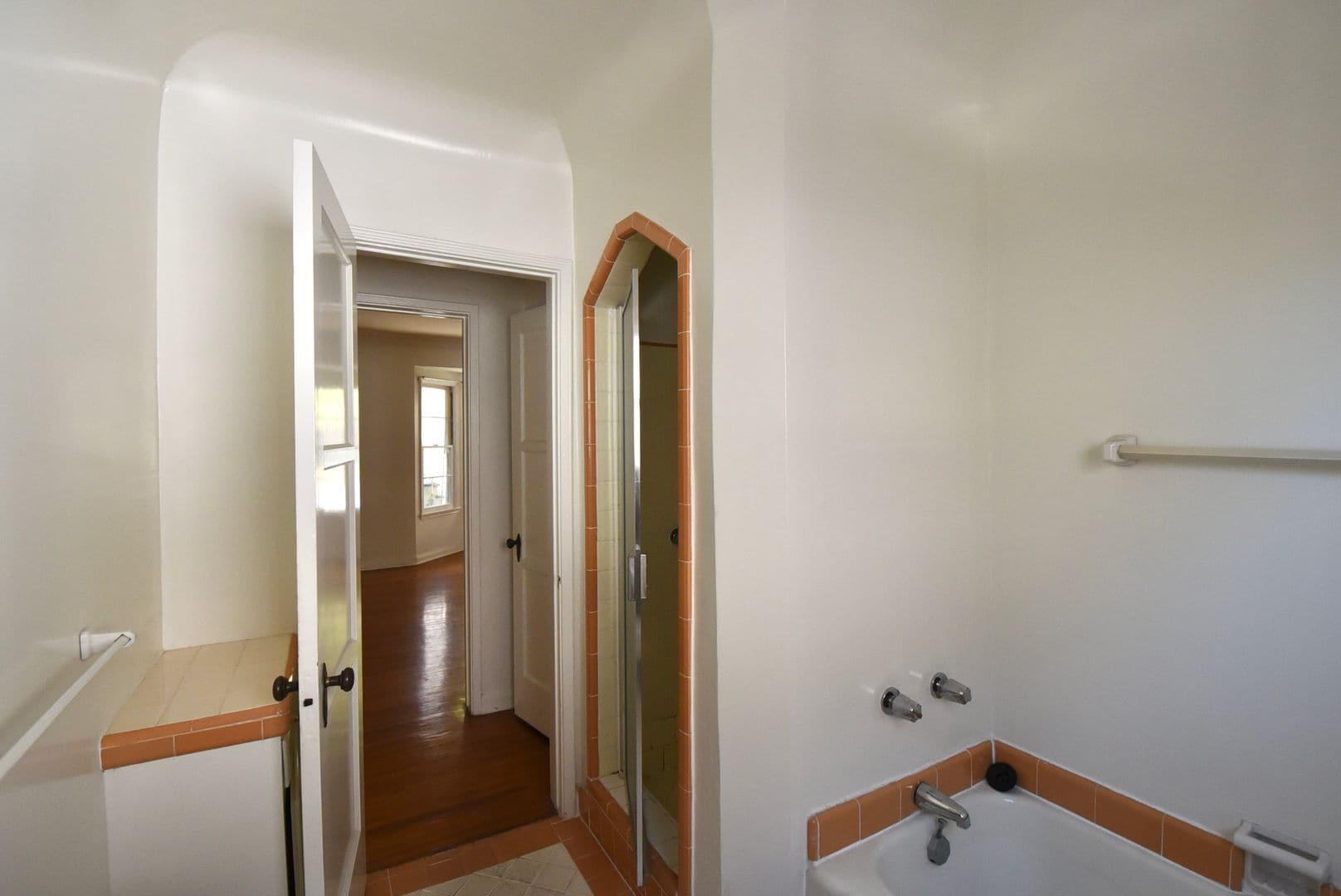 Building Photo - 4224 Los Feliz Blvd