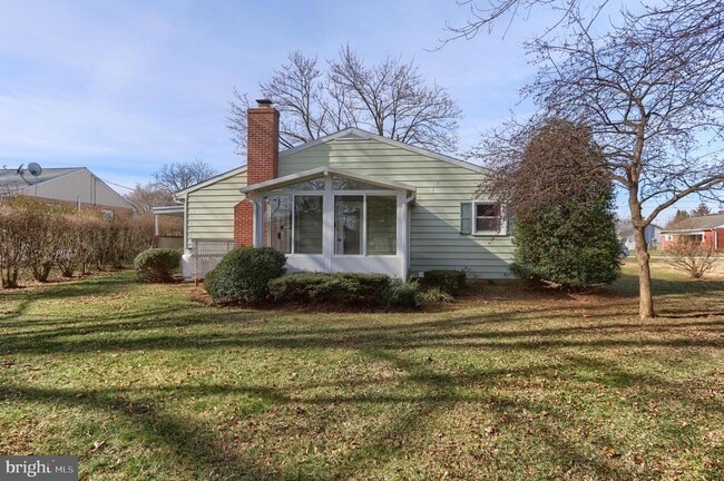 Building Photo - 137 Apple Ln