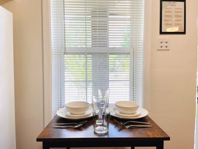 Building Photo - 626 Jack Stephens Dr