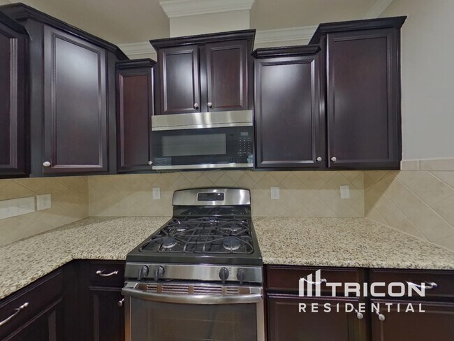 Building Photo - 941 Lynnview Ct