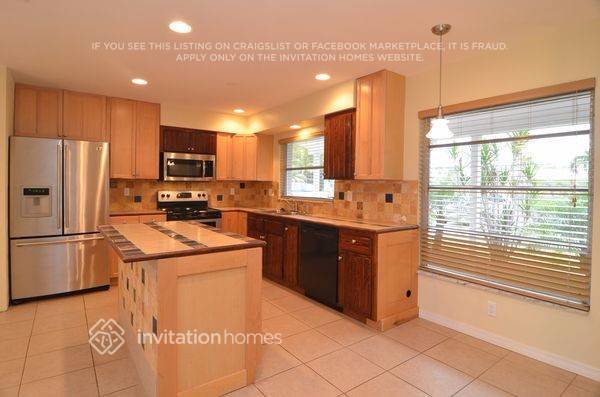 Building Photo - 138 SW 48th Terrace