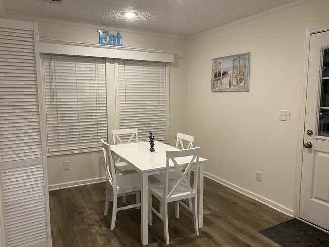 Building Photo - 112 Crossways Dr
