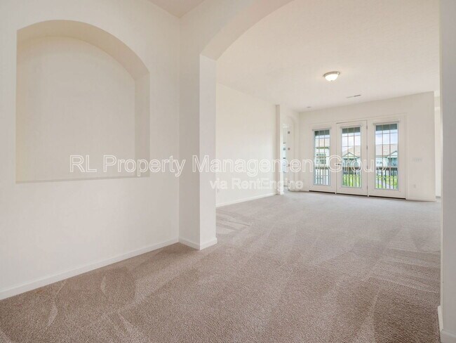 Building Photo - 5861 Yellowfin Ln