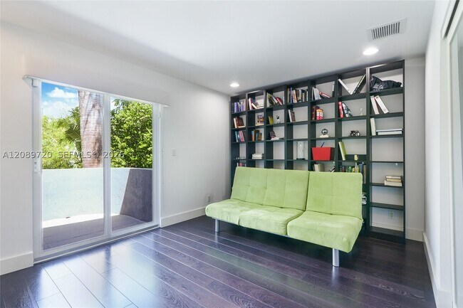 Building Photo - 147 Golden Beach Dr