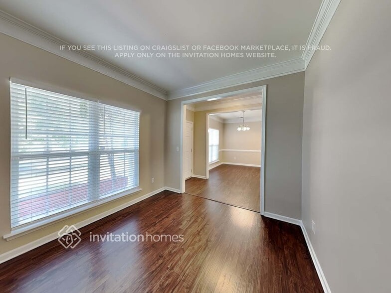 Building Photo - 13437 Planters Row Dr