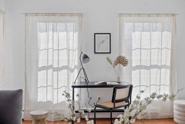 Building Photo - 163 Silver Lake Rd