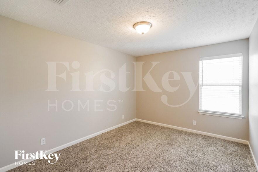 Building Photo - 1924 Albarado Trl