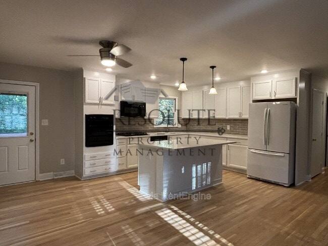 Building Photo - 4812 Radcliff Rd