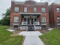 Building Photo - 5040 Lotus Ave