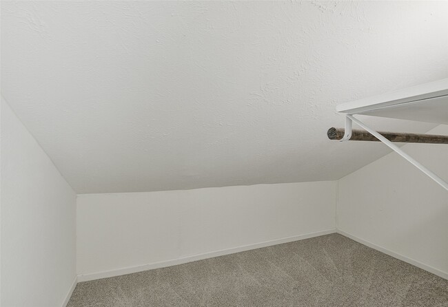 Building Photo - 122 S Diamondhead Blvd