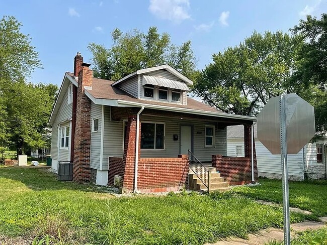 Building Photo - 5478 Hamilton Ave