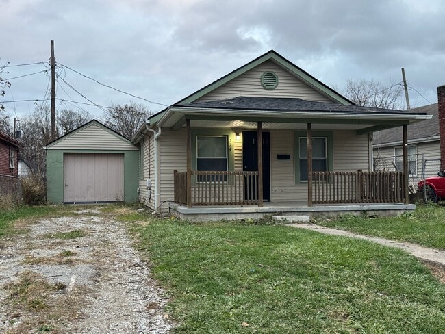 Building Photo - 274 Wrexham Ave