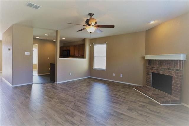 Building Photo - 2141 Barracks Dr