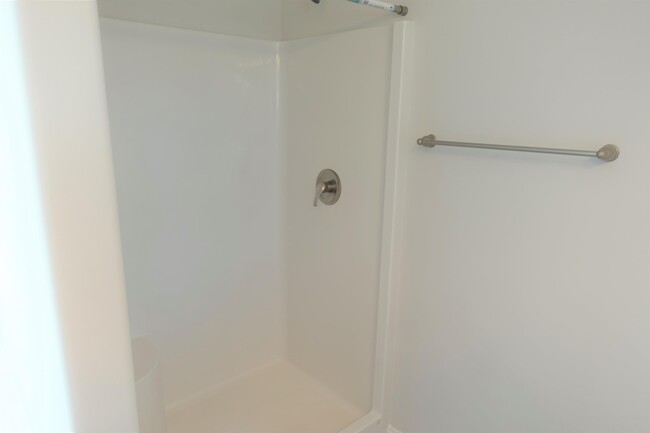Building Photo - 2704 Millhone Dr