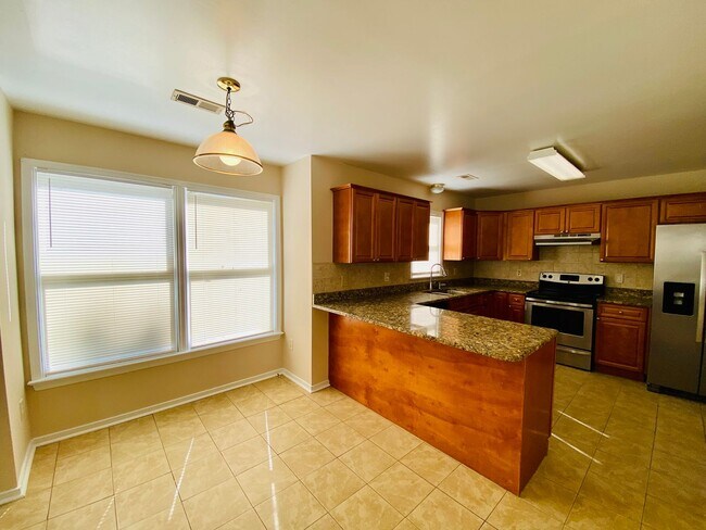 Building Photo - Beautiful and Spacious 3bdrm/2.5bth Home Conveniently Located in Chesterfield County!!
