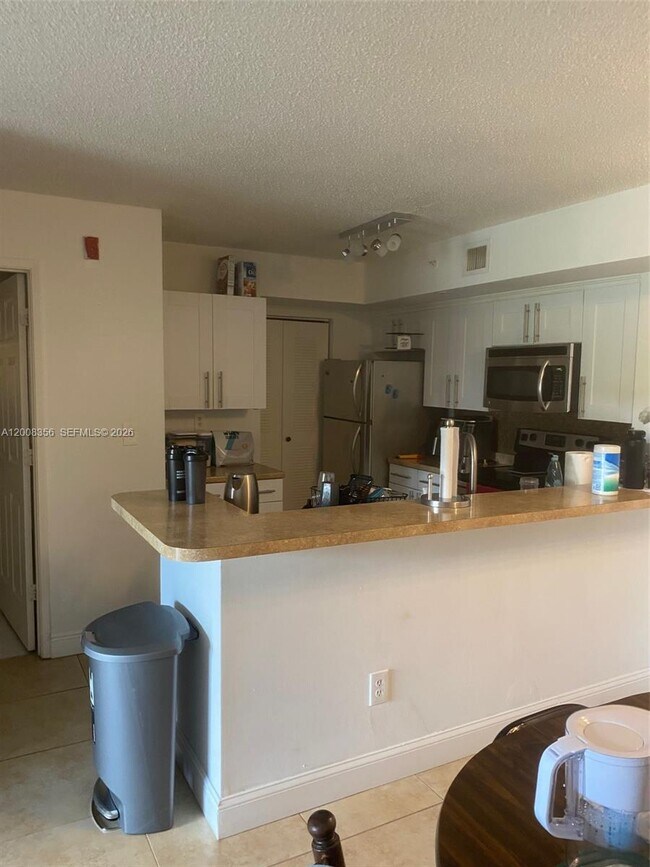 Building Photo - 2600 S University Dr